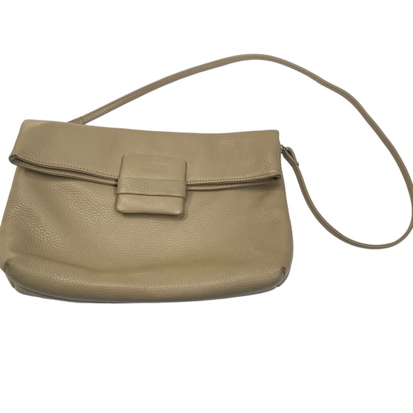 Pebbled Italian Leather shoulder bag - Picture 3 of 15